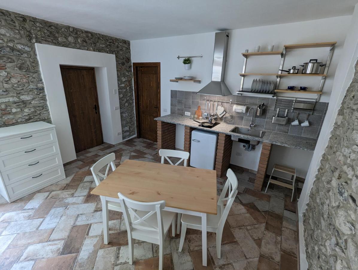 Antica Osteria Apartments Dongo Habitación foto
